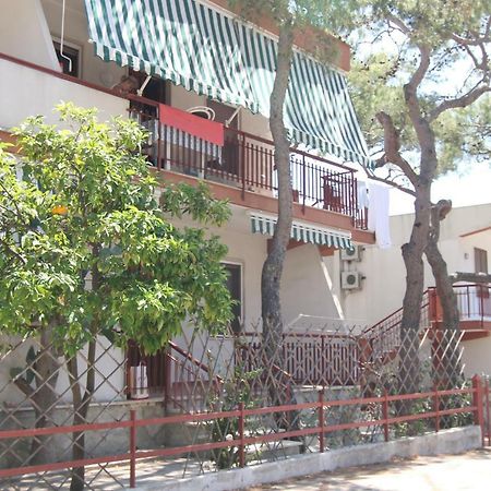 Sea Cottage In Pinewood Marina di Ginosa Exterior foto